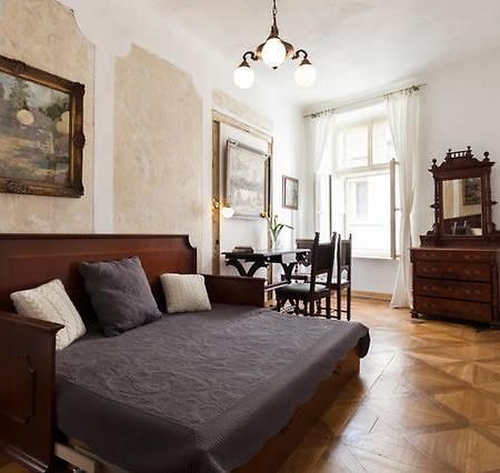 Old Town Apartment براغ المظهر الخارجي الصورة